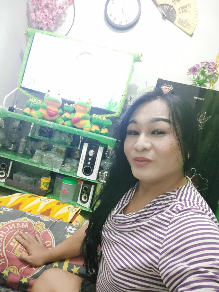 BundaSandy2's tweet photo. Yg mau pijit yuu di tunggu... https://t.co/CfVFJjZqis