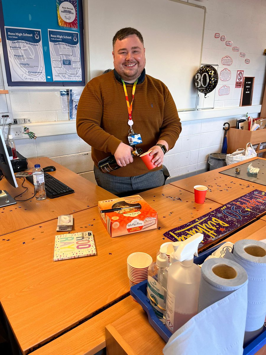 Mr Bennett tweet media
