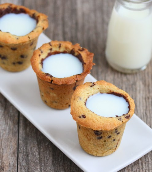 Milk in cookie cups