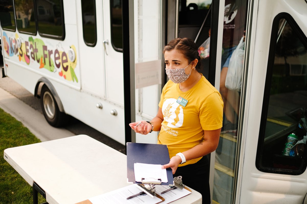 riyaarahman's tweet photo. .@nokidhungry is hiring 45 youth ambassadors across the country!  If you're an **undergraduate student** looking for a meaningful opportunity this summer, you can work at local anti-hunger organizations to feed kids and teens in the summer. Apply at https://t.co/Z0osVuV2y9 https://t.co/jSWUWWwhfb