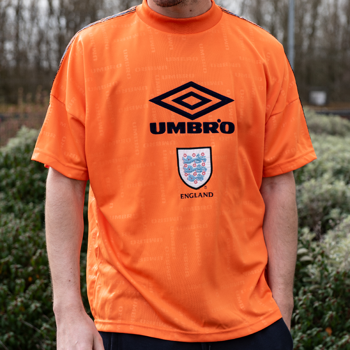 vochtigheid vervolgens Sluipmoordenaar Classic Football Shirts on Twitter: "England 1998 Training Top by Umbro  🏴󠁧󠁢󠁥󠁮󠁧󠁿 Dropping on the site soon! https://t.co/z73H9IbeSA" / Twitter