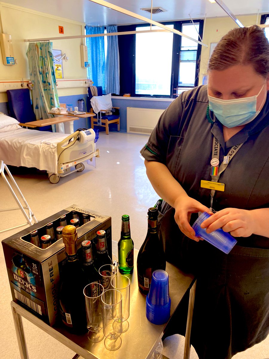 In hospital on a Friday? No need to miss out on a glass of fizz or a beer in the sunshine with the Fish 🐠 and chips 🍟 . #fizzfriday #noalcohol #NHWeek2022 #FridayFeeling