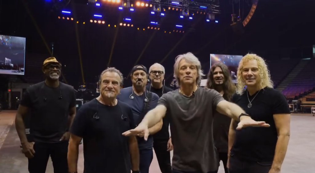joviclubitalia's tweet photo. I Bon Jovi sono pronti per il Tour 2022 in USA. "We are ready? Are You?" - More at: https://t.co/o8xT8Q2VsH #BonJovi https://t.co/zSg54bGkMc