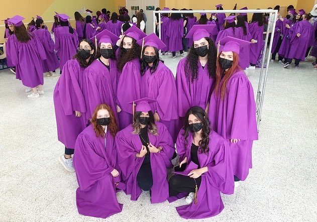 Mawakeb_Barsha's tweet photo. Caps off to you class of 2022! Our AMB seniors proudly received their #capsandgowns 
First stop: Caps &amp; Gowns. Next stop: Graduation Day. #graduationinspiration #wearealmawakeb #graduation2022 @expo2020schools @expo2020dubai https://t.co/V39QfLIaKq