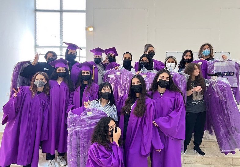 Mawakeb_Barsha's tweet photo. Caps off to you class of 2022! Our AMB seniors proudly received their #capsandgowns 
First stop: Caps &amp; Gowns. Next stop: Graduation Day. #graduationinspiration #wearealmawakeb #graduation2022 @expo2020schools @expo2020dubai https://t.co/V39QfLIaKq