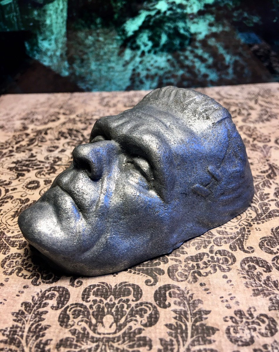 jayduck9's tweet photo. Thank you, I'm glad your Dad likes it! ★★★★★ "thank you my dad loves it!!" Alisha S. https://t.co/7FO0gyfFxU #etsy #halloween #tabletop #plastic #gray #frankensteinsmonster #boriskarloff #wolfman #mummy #dracula https://t.co/dEHl5O8jIh