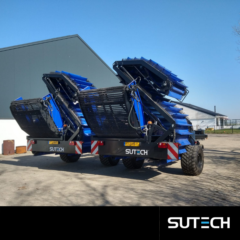 SUTechniek's tweet image. Ready to go! 💪

Deze twee uienladers staan weer spik en span klaar voor aflevering. Het weer is mooi☀️ en het laadseizoen komt steeds meer in zicht. Wij hebben er zin in! 

#SUTech #uienlader #fabriek #nieuwmachines #akkerbouw #afleveren #uien #uienladen