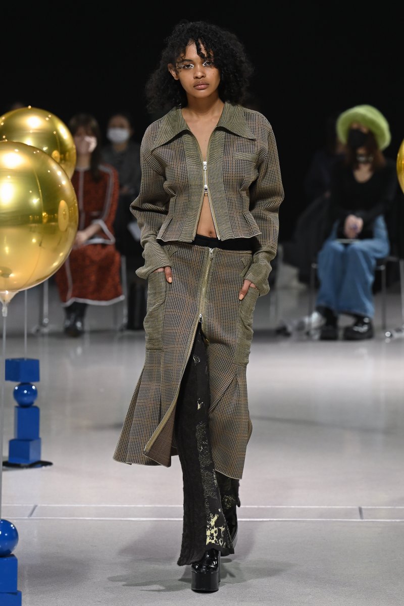 FashionsnapRwy's tweet photo. 「マラミュート（malamute）」が「Rakuten Fashion Week TOKYO 2022 A/W」で発表した2022年秋冬コレクション。
https://t.co/HdmVVGn8Uo https://t.co/c50uc4bk2w