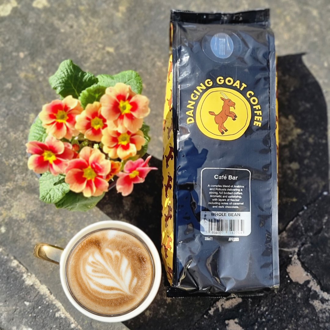 dancinggoatyork's tweet photo. I'll take a coffee with my sunshine! 🌞

#coffeeinsunshine #sunsout #fridayvibes😎 #fridayfeeling #hellosunshine #coffee https://t.co/NS6VbofCPG