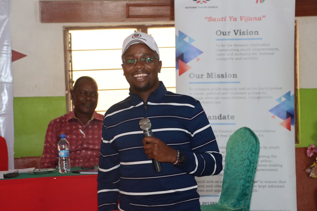 RoySasaka's tweet photo. A big applause to the 35 youth champions for setting a precedence in the country, in ensuring they have Busia Youth policy, the fastest zero draft youth policy.
@UNDPKenya 
@040County
@ViridianaWasike
#DeepeningDevolution
#BusiaYouthaPolicy https://t.co/Fxhpt5UqeB