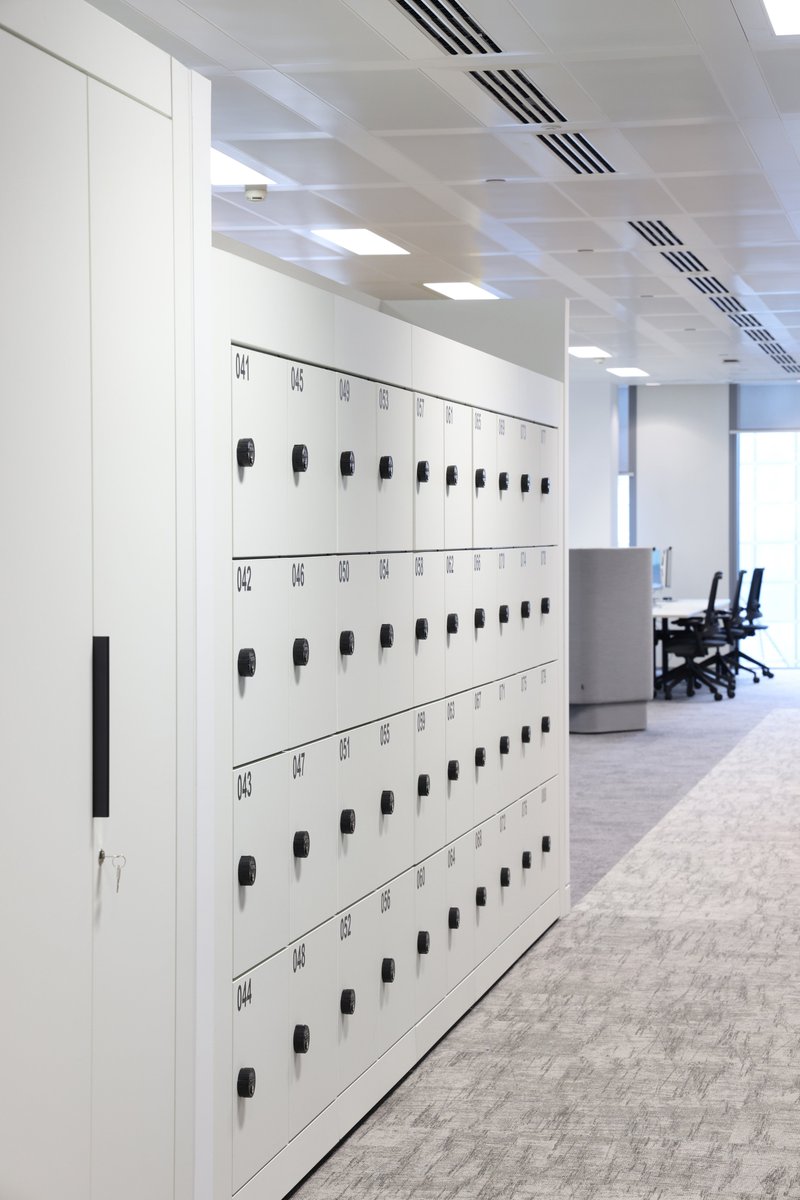 IPJLondon's tweet image. Final images from our latest project install for @euNetworks . We have loved working with them, @designedbymcm  and @Overburyplc  on such a great space.

#agileoffice #modernoffice #officedesign #furniture #interiorphotography #officeinspiration