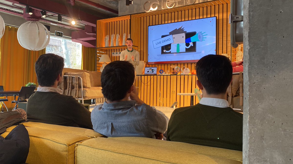 TalentHackersES's tweet photo. Nacho de @Nextail_co nos ha creado una #demo para aprender más sobre el modelo de #datos en reclutamiento!! #THTalks #data #bigdata #recruitment https://t.co/b1o0naa6Up