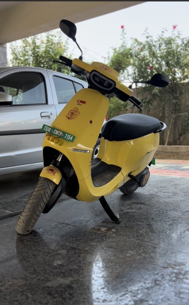 edvenswa's tweet photo. Joined the #ev #ElectricVehicle revolution in #india too @MercedesBenz @OlaElectric #MercedesBenz #EQC #s1pro https://t.co/MAqYwETTxH