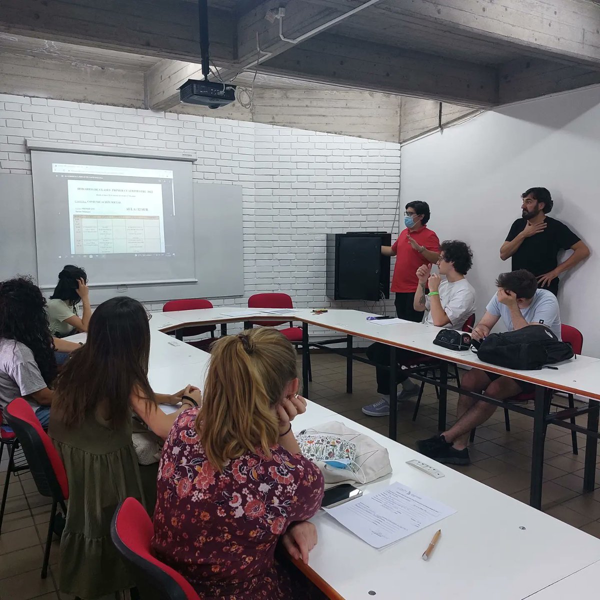Extension_FCPyS's tweet photo. En el marco del programa de intercambio internacional estudiantil 2022, le dimos la bienvenida a una nueva camada de alumnos extranjeros que estudiará en nuestra prestigiosa casa de estudios. 🤜🏻🤛🏻

¡Estamos muy felices de formar parte de esta nueva experiencia! 🥳 https://t.co/giOeJDhX2M