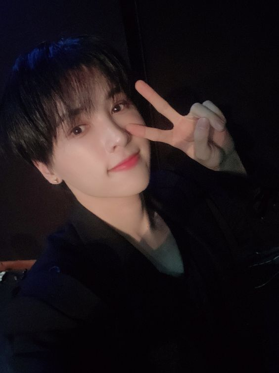 YooJung e Rie testaram positivo para COVID-19. 

Rie e YooJung já tomaram a segunda dose da vacina e não estão estão sentindo nada além de leve dor de garganta. 

Desejamos uma boa e rápida recuperação! ❤️
