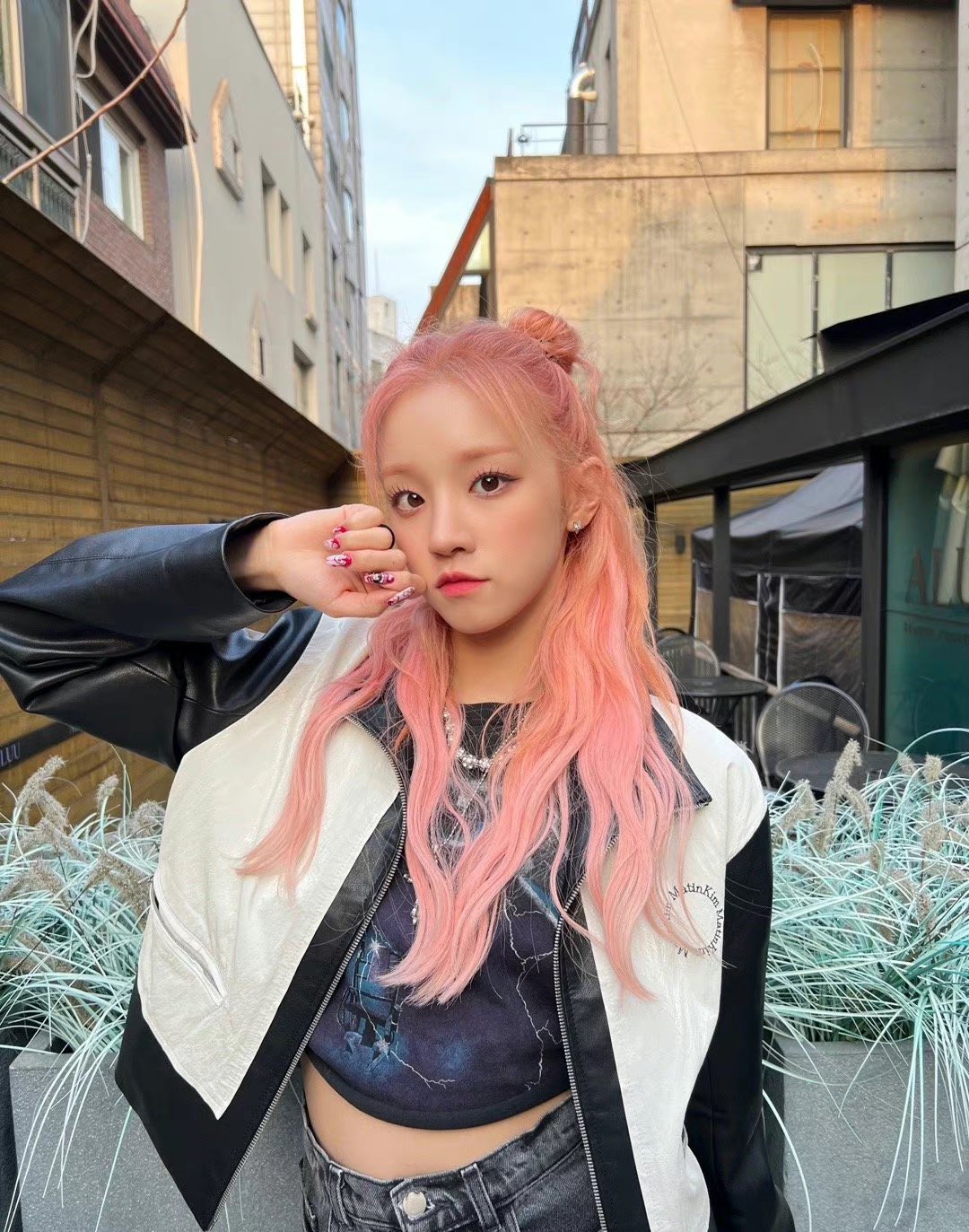 Ja佳子 ウギたんのピンク髪まっっっじかわいい やっぱりアイドルは派手髪 宋雨琦 Songyuqi Gidle T Co Qpp0dffbfd Twitter