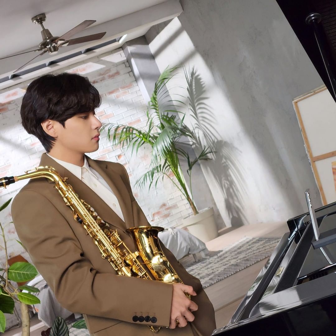 SamsungLevant's tweet photo. You, #V, and an intimate performance. What more could you ask for? Captured with the #GalaxyS22 Ultra.
#GalaxyxBTS #withGalaxy @bts.bighitofficial https://t.co/KzfuppJq0z