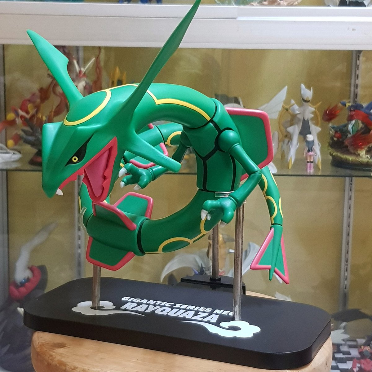 Francis_Drasil's tweet photo. Most popular Legendary Pokemon - #Rayquaza 💚 ?
人氣最高的神獸 - #烈空坐 🐉 ?
#xplus
#giganticseries
#レックウザ
#legendarypokemon
#傳說寶可夢
#francistoys https://t.co/hyQd2kUuuO
