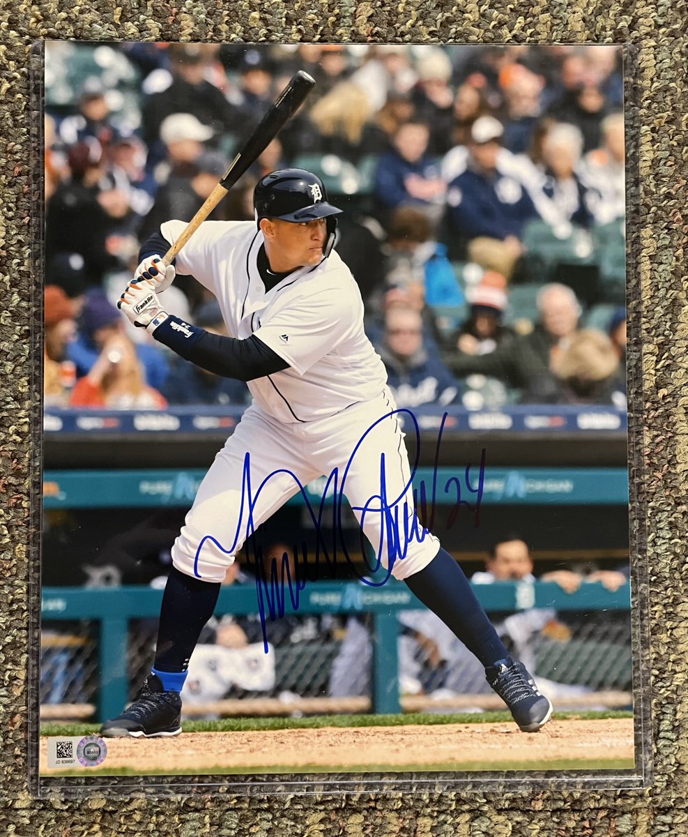 #Giveaway - RT &amp; FOLLOW <a href="/DETAuthentics/">Detroit Tigers Authentics</a> for a chance to win:

Miguel Cabrera Autographed Photo

One winner will be picked at random and notified by DM on 3/20/22.

🚨 Check out our new Auction: tigers.auctions.mlb.com/iSynApp/showHo…