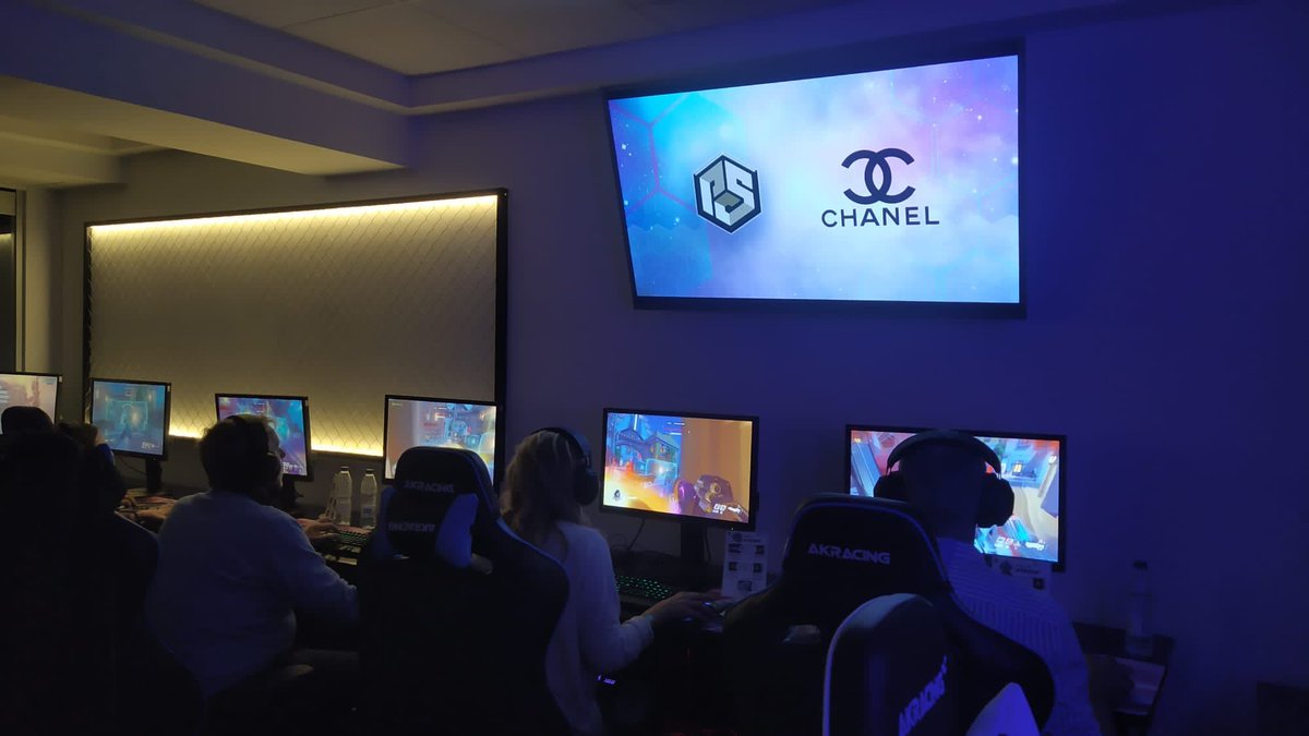 PsicosoftRedes's tweet image. Terminamos la semana con diferentes colectivos en los cuales hemos impulsado la colaboración, la cohesión en escenarios de cambio y transformación para diferentes empresas. Ha sido un placer acompañaros en la experiencia y presenciar grandes dosis de empuje hacia el reto.