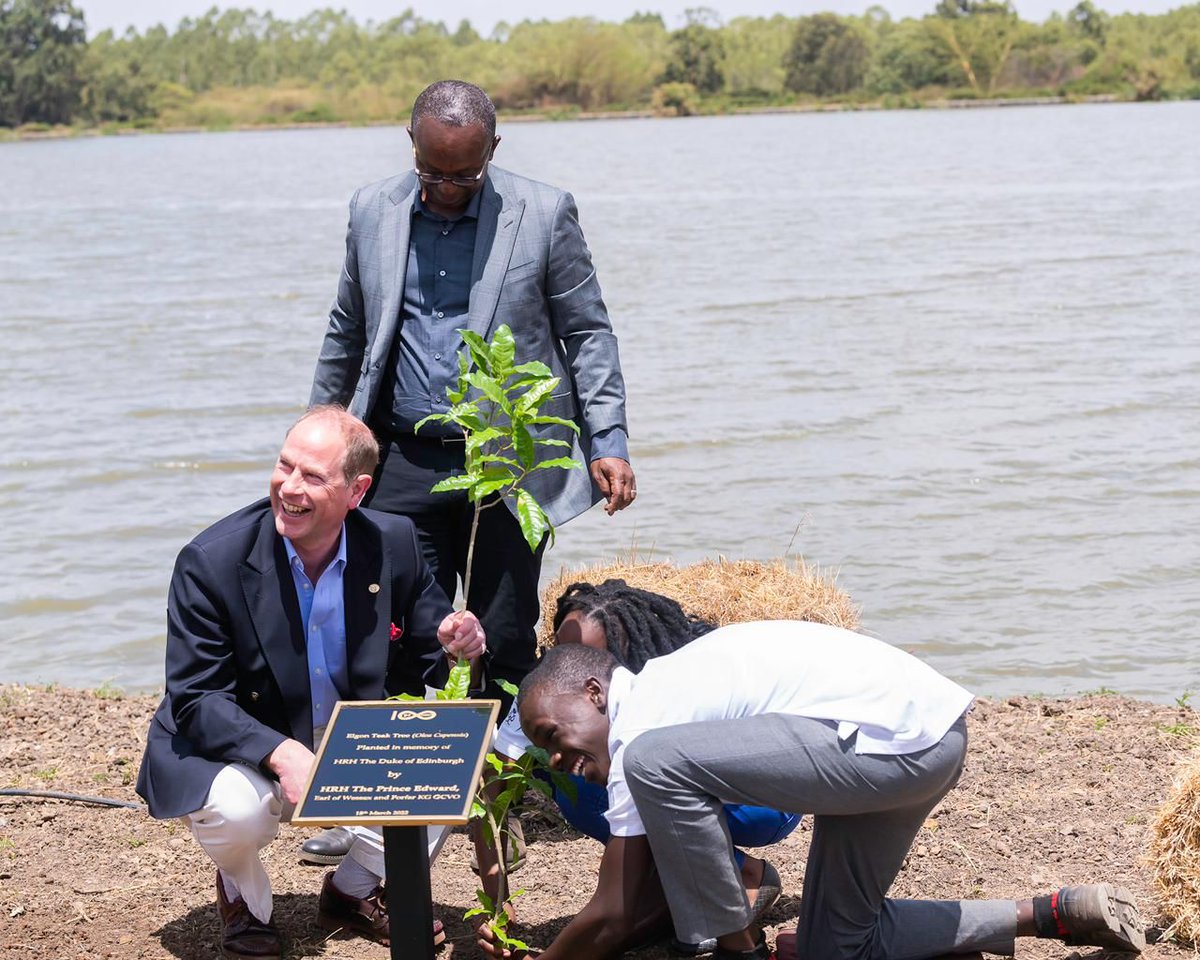 RoyalFamily's tweet photo. In memory of his father, The Earl of Wessex plants a tree in Ruiru, Kenya.
 
His Royal Highness is visiting Kenya in his role as Chairman of The Duke of Edinburgh’s @intaward to see the positive impact of the Awards, which his father founded in 1956. https://t.co/xfVHB6kCmf