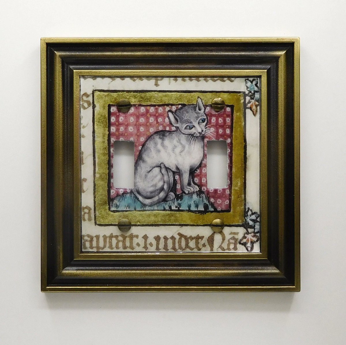 serra_artcraft's tweet photo. Medieval Cat Double Toggle Wall Plate #Switchplate #ArtLightSwitch 
$69.00
➤ https://t.co/K2if4XbGgg https://t.co/l1XYUadYYK