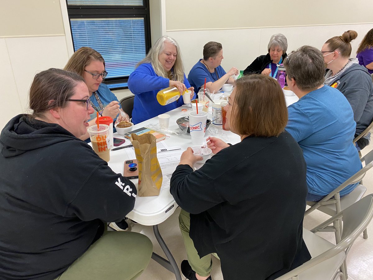 mrs_spight's tweet image. Kicking off professional learning with experiencing family style dining #DuckTales #isdstrong