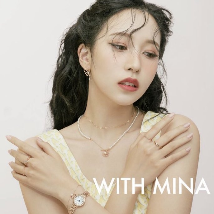 IM NOT OKAY ACTUALLY?