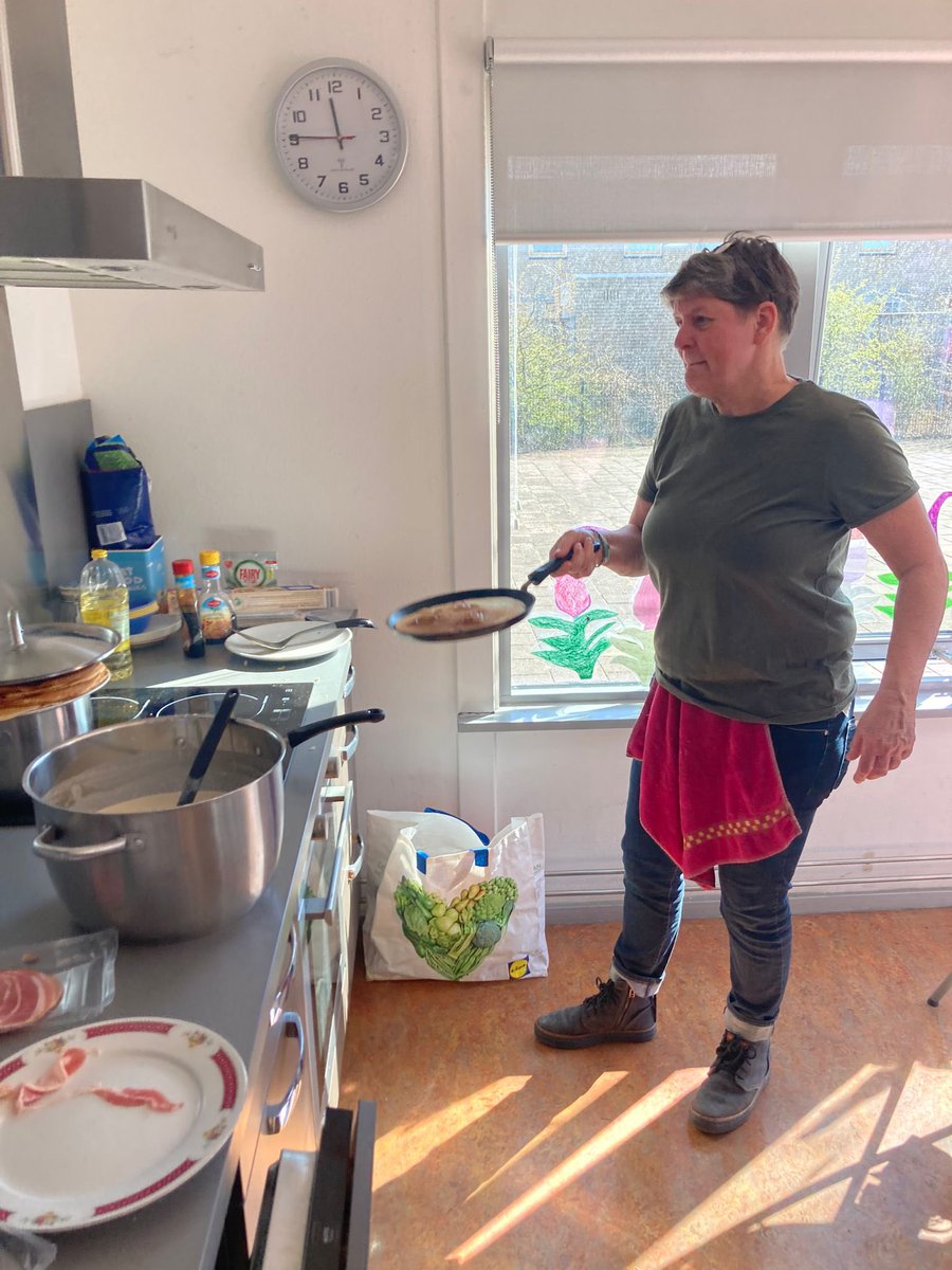 Het is weer nationale pannenkoekendag, dus voor het hele team gebakken!