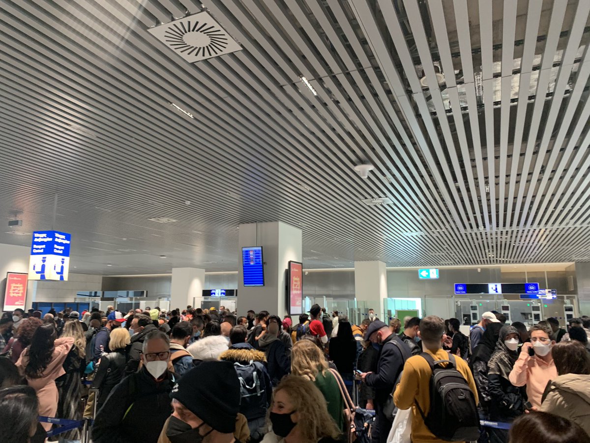 Andrea Kakouri tweet media