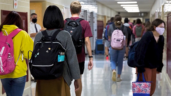 EducationKET's tweet photo. Join us on Monday, March 21 at 9/8 pm on KET when @ReneeKET hosts a discussion with Kentucky educators who share their classroom experiences since the COVID-19 outbreak and how they're addressing mental health concerns among their peers and students.  https://t.co/ZgKIjQiQSi https://t.co/jCYfIS9XcS