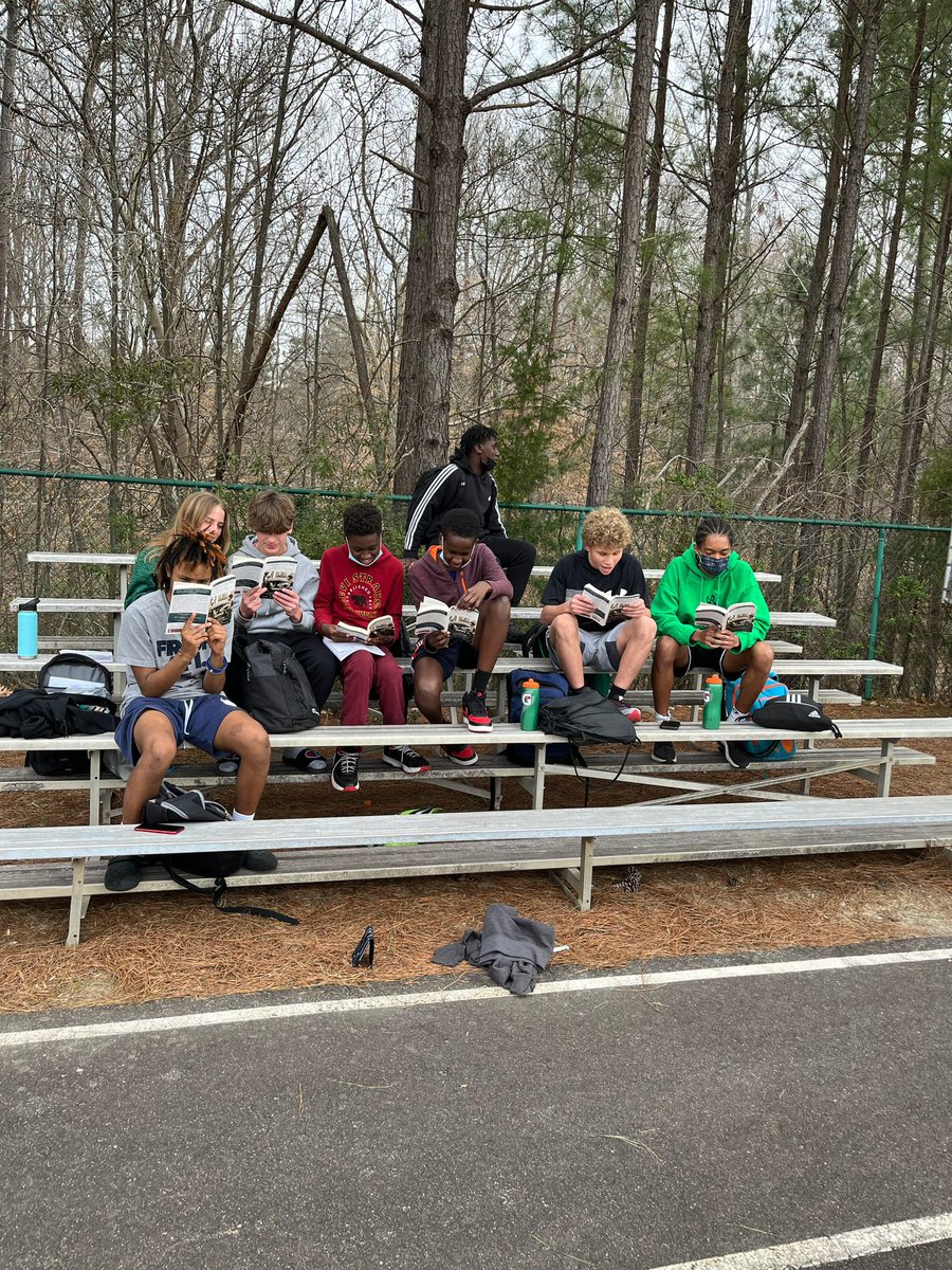 wcmsAPpeoples's tweet photo. When you are at the soccer game and you see your ELA teacher @sharon_jewett coming🤣 then they all burst out laughing - my 8th graders have no chill😅 #cantstoplaughing #superimps #lovetoseeit #amightylongway #relationshipsandmutualrespectmatter https://t.co/9lXxDNk0P4