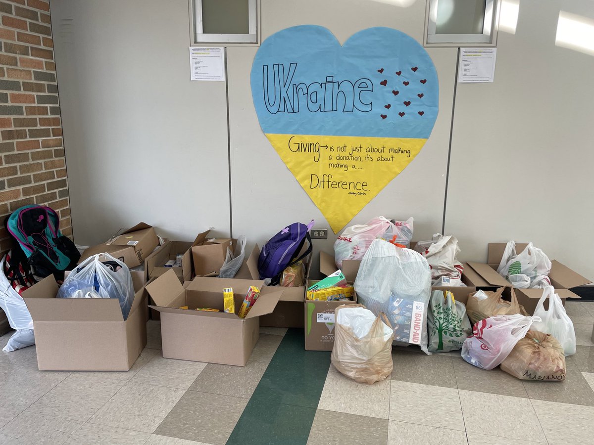 MrsAlbersSD72's tweet photo. Fairview’s Student Council is so thankful for the Fairview community for the generous donations to help Ukraine! @FairviewD72 https://t.co/pQe0XT5weF