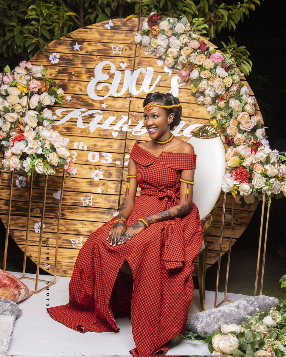 ultimateshotsug's tweet photo. We could not leave iganga without bringing this beauty.
Congratulations eva
Book for ur kukyala with us

📷@ultimate_shotsug

For bookings
0759268636

.#vogueko#blackmelaninmakeup 
#trending #viral #love #instagram #tiktok #explorepage #instagood #follow #like #fashion #explore https://t.co/0v16L2sFTG