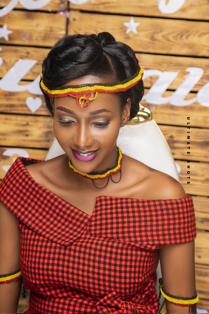 ultimateshotsug's tweet photo. We could not leave iganga without bringing this beauty.
Congratulations eva
Book for ur kukyala with us

📷@ultimate_shotsug

For bookings
0759268636

.#vogueko#blackmelaninmakeup 
#trending #viral #love #instagram #tiktok #explorepage #instagood #follow #like #fashion #explore https://t.co/0v16L2sFTG