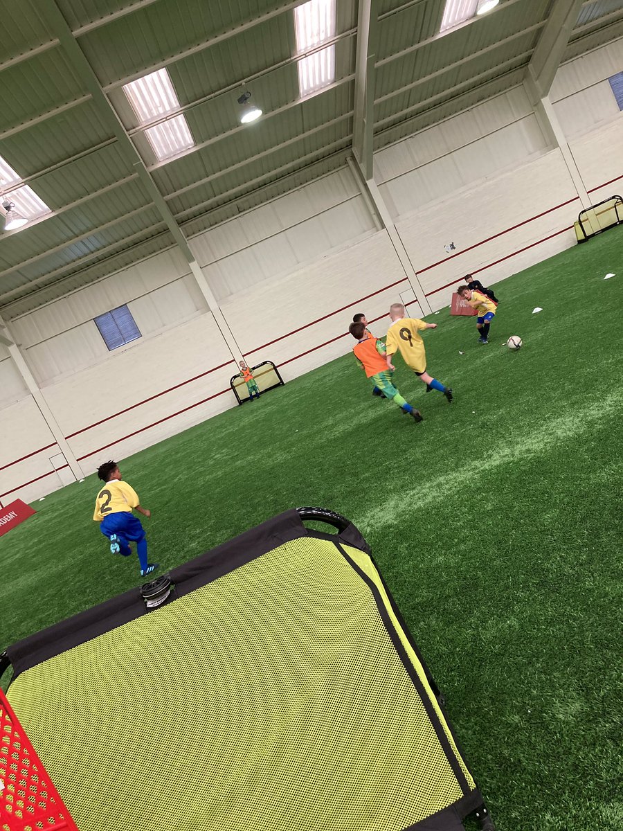 PERiverView1's tweet image. Well done to our Year 3 Football Team who competed in a MUFC tournament yesterday at The Cliff Training ground ⚽️ 🥅

Our children had a fantastic time, thank you @MU_Foundation @ManUtd