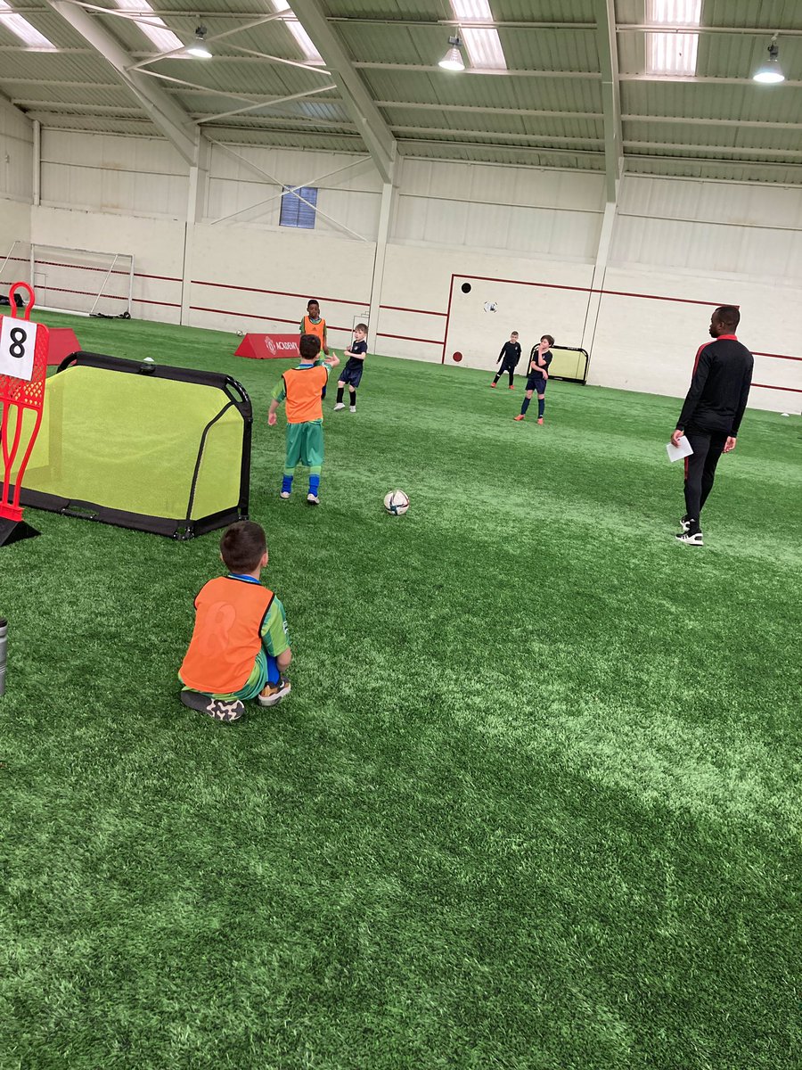 PERiverView1's tweet image. Well done to our Year 3 Football Team who competed in a MUFC tournament yesterday at The Cliff Training ground ⚽️ 🥅

Our children had a fantastic time, thank you @MU_Foundation @ManUtd