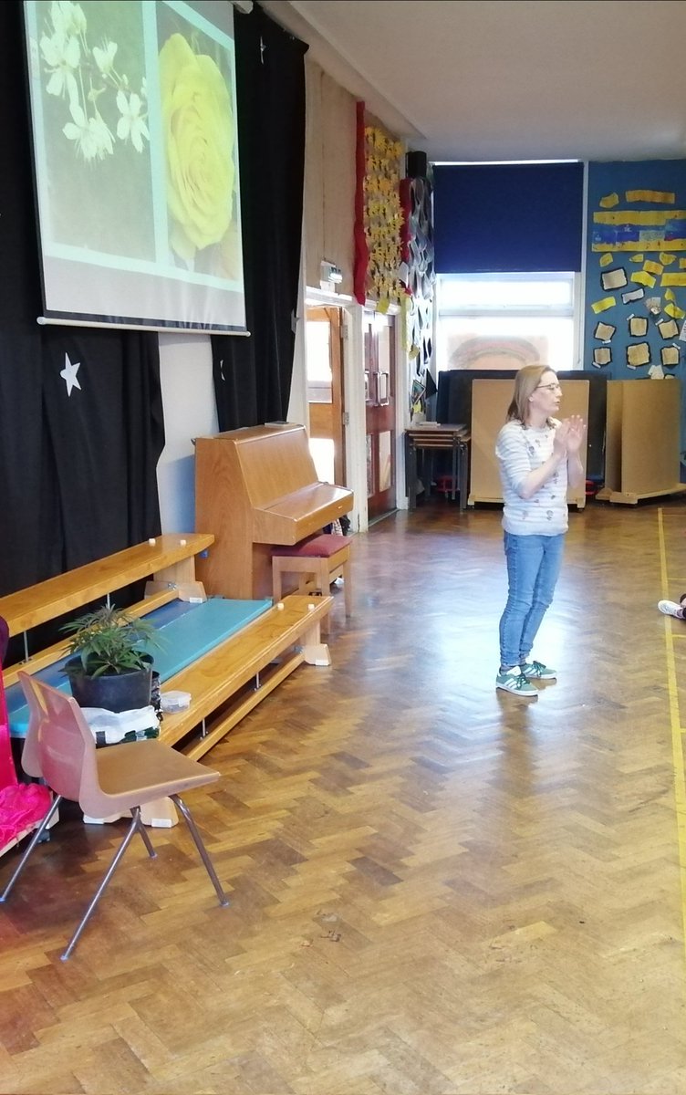 TarvinPrimary's tweet photo. A huge thank you to Mr Parsonage, Mr Vincett and Mrs Edwards for three fantastic #BritishScienceWeek assemblies. We have learnt how and why different plants grow in different environments. We're all ready to help in the garden this weekend! 🌿🌵🌱 #tarvinscience https://t.co/BMm30W8g1V