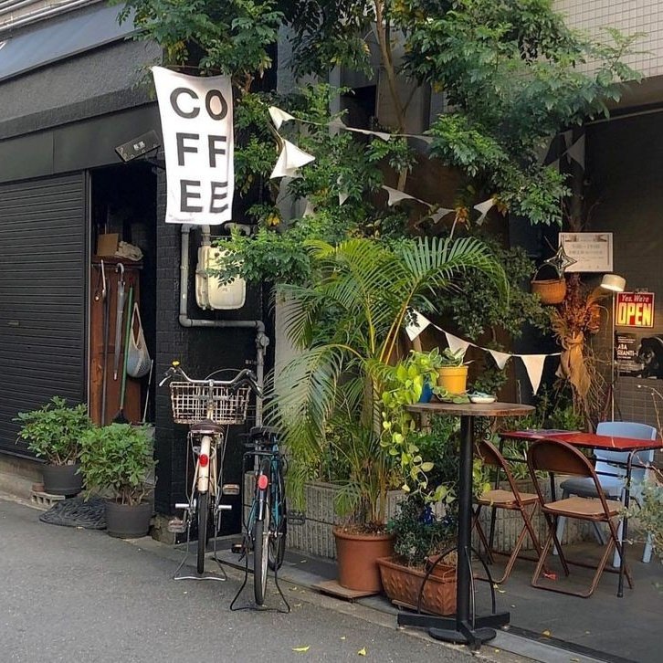hide ⑰ tweet media