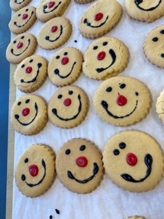 DrakePrimary's tweet image. Sun, cricket, Comic Relief mufti and biscuits! A perfect Friday! @ReachSouth1 @DevonCricket @allstarscricket @DynamosCricket @Chance2Shine @comicrelief