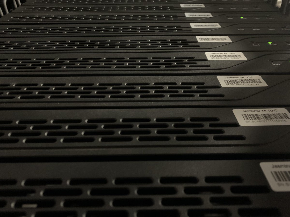 wupaccess's tweet image. Another happy customer, great pictures of the X4-C 1U from Jasminer LOW NOISE, LOW HEAT, COMPACT, &amp;amp; VERY PROFITABLE.
Contact us (305)626-8600. Or visit our website wupaccess.com. 
#wupaccesscrypto #cryptomining #Jasminer #X4C1U #JasminerX4C1U #ETH #ETC #Ethereum