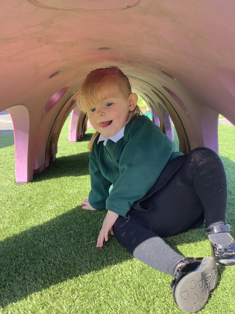 pa_orchard's tweet photo. Sunny day tunnel crawling in Acorn this afternoon. We even got chance to take off our coats. #crawling #sunnydayfun #PreschoolatOrchard @TeamPastoral @OrchardPrimaryA https://t.co/O8yXO0uhau
