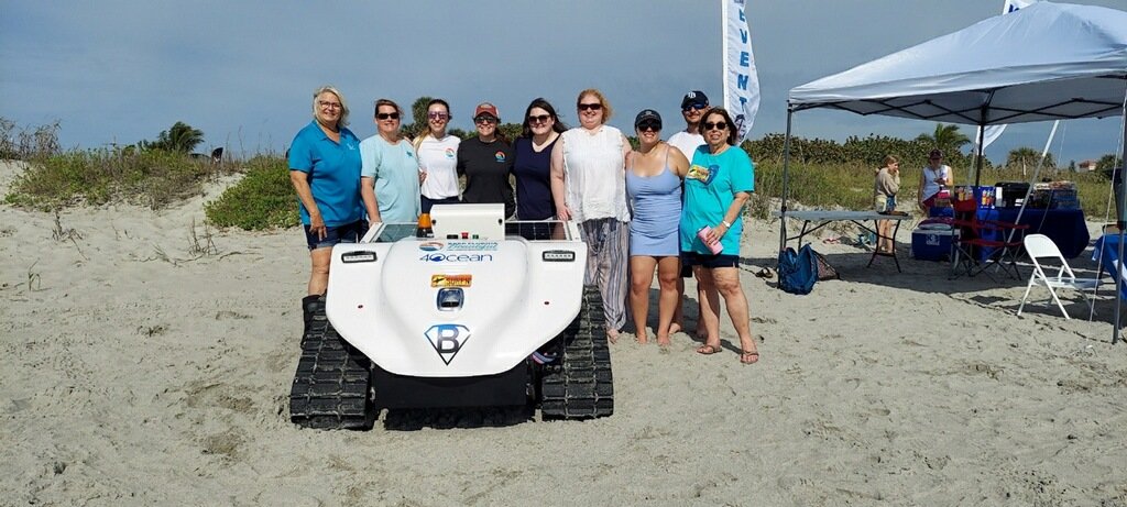 ManateeBeautiFL's tweet photo. We are still excited about the Bebot, an eco-friendly beach cleaning robot! It helps clean and restore the coastline to preserve the environment. Thanks Keep Florida Beautiful and the Surfing Evolution Foundation! #KeepManateeBeautiful #DoBeautifulThings https://t.co/zyV1dJa3wk