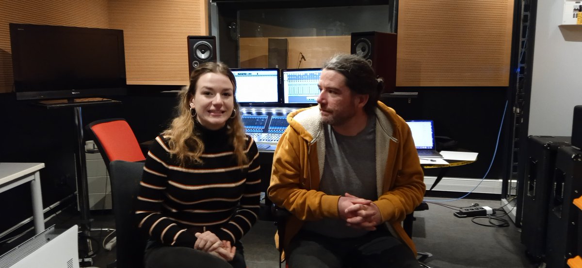 gbbfest's tweet photo. O labourat war sonioù nevez emañ Garlonn, skoazellet gant @BriegGuerveno ha skipailh an Echonova.
🎧🎤🎵
Aujourd'hui Garlonn est à @lechonova pour travailler sur de nouvelles chansons, avec l'aide précieuse de Brieg Guerveno!
#antaollans #brezhoneg #sonerezh #gbb @GMVagglo https://t.co/BjH5QhYJEZ