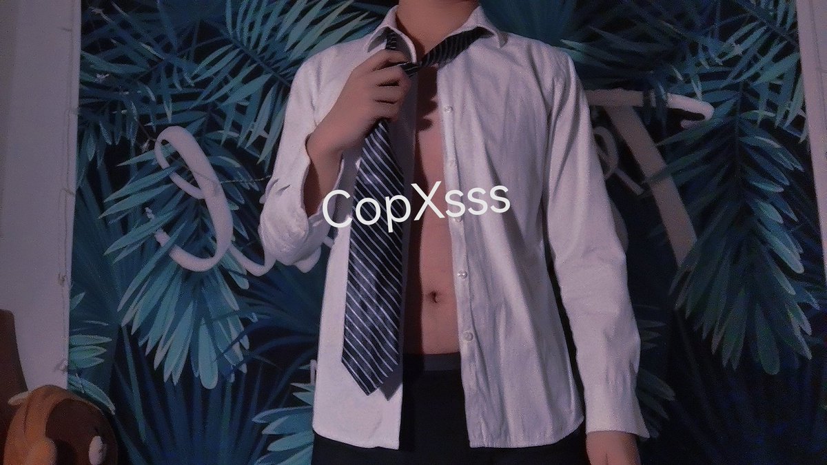 CopxsSss1's tweet photo. 好看吗  🤪 https://t.co/MhIjIV5Vwq