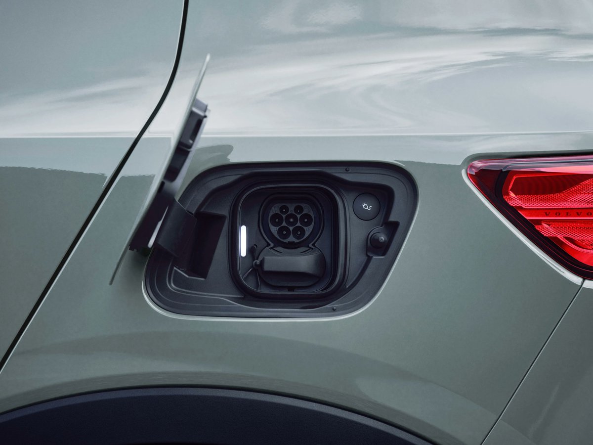 autosweden's tweet photo. ¿Sabias que el 40% de las ventas de Volvo en España serán coches #eléctricos e #híbridos enchufables en 2022? #XC40 #Recharge Twin https://t.co/xTBdHoW1Se