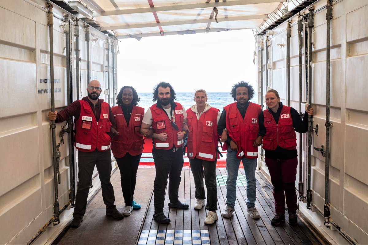 IFRC_Europe's tweet photo. Meet the next @ifrc post-rescue team already onboard #OceanViking with @SOSMedIntl to save lives in the Mediterranean Sea. ⚓️

📸 Jérémie Lusseau https://t.co/B8nlSf3Stb
