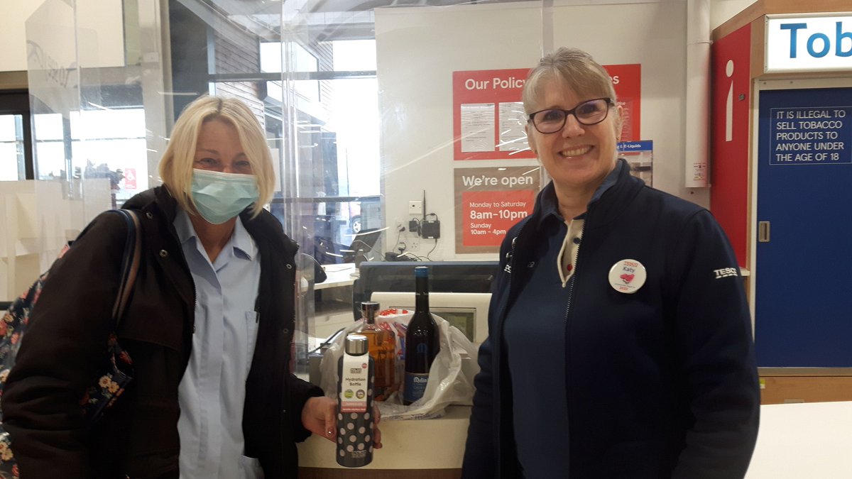 This week <a href="/BicesterTesco/">BICESTER TESCO</a> also donated cutlery to <a href="/SCAS999/">South Central Ambulance Service</a> because #everylittlehelps and bingo prizes to Chelwood House Care Centre #helpingbuildstrongercommunities