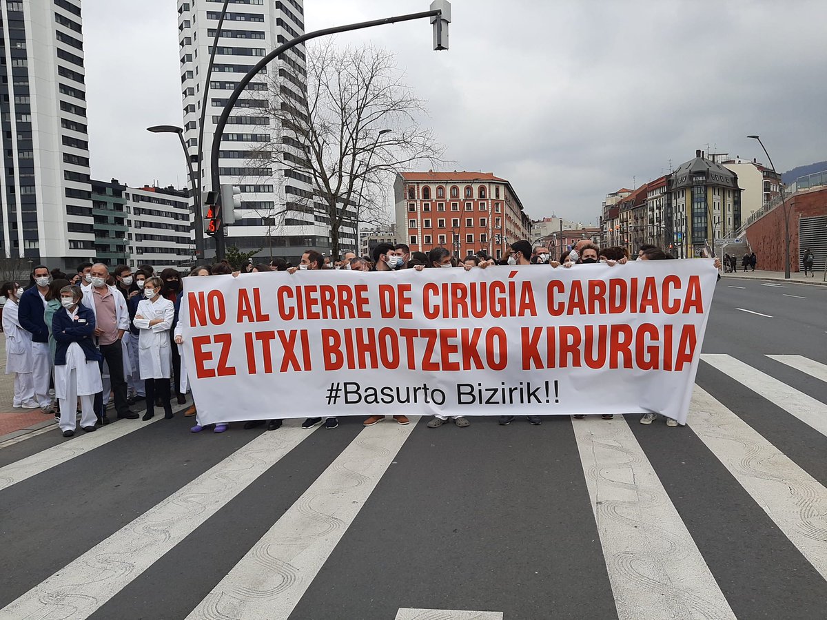ESKosakidetza's tweet photo. #Basurtu bizirik ¡Por un hospital con cirugía cardiaca! https://t.co/76MAewr2Z1