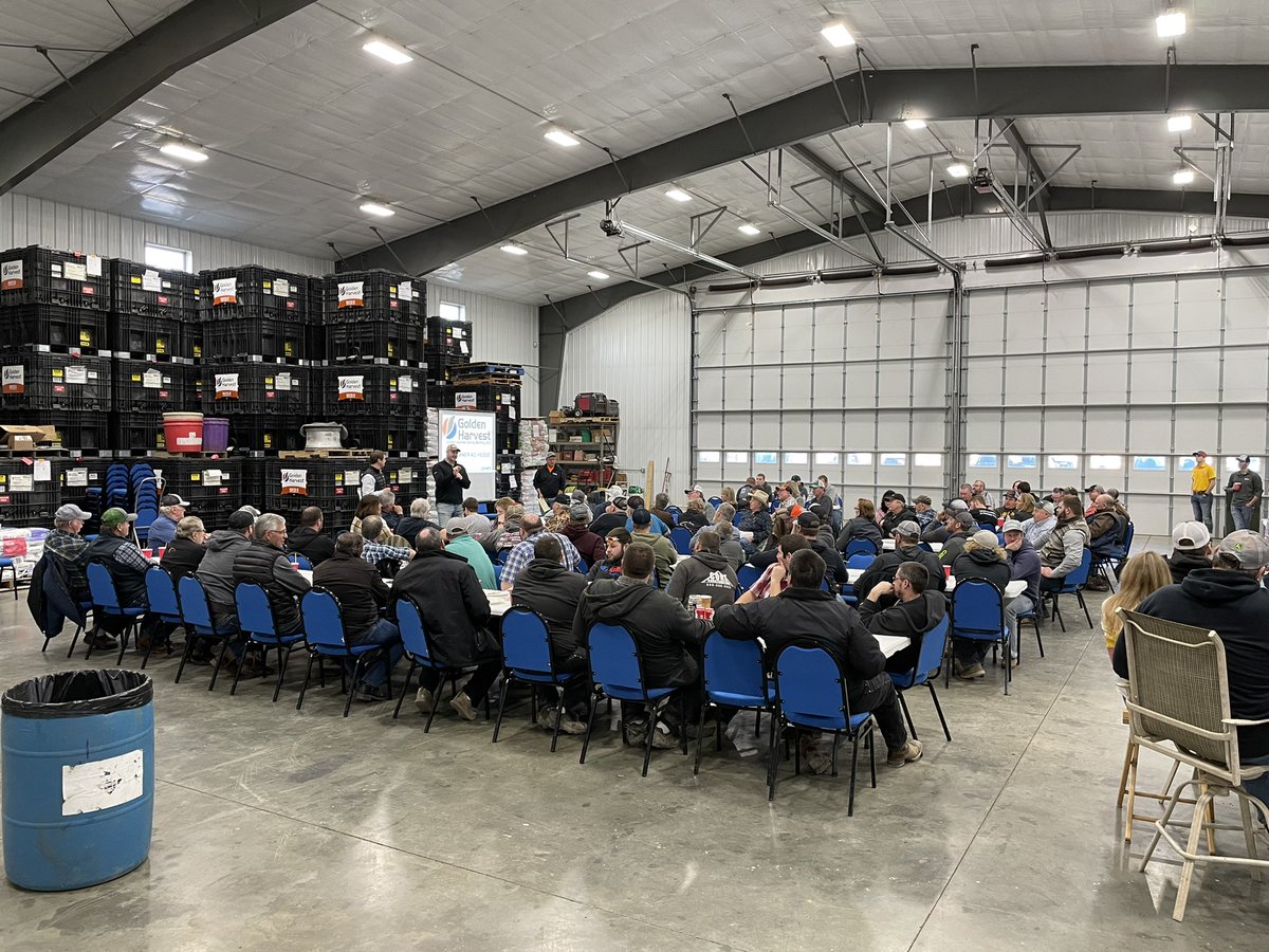 travisbitker's tweet photo. Full house of Golden Harvest customers in northern SD. Almost time for #plant22! https://t.co/qxFAZ8D7KD